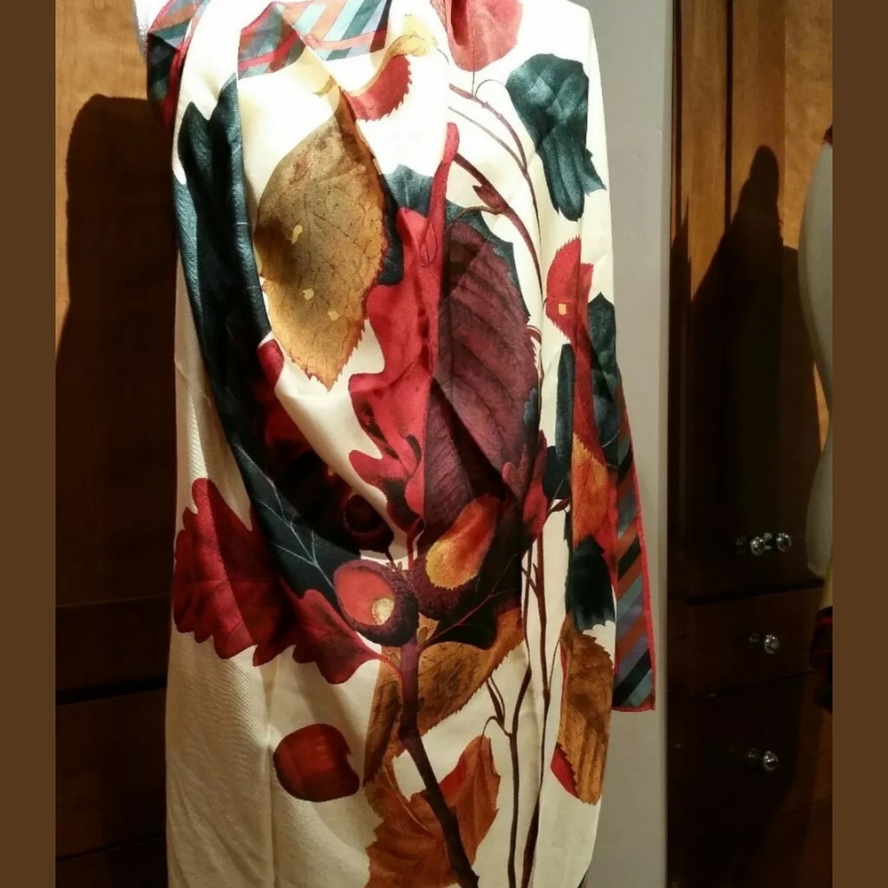 Perry Ellis Silk Large Scarf Fall leaves Red brown